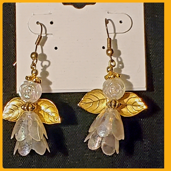 Cute Angel Bell Earrings - Picture 3 of 6